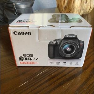 Canon EOS Rebel T7